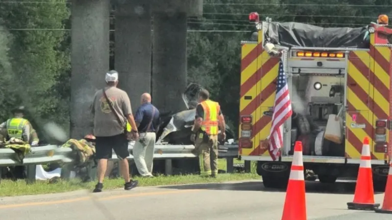 19-year-old killed after car crashes into I-587 bridge pillar near Farmville