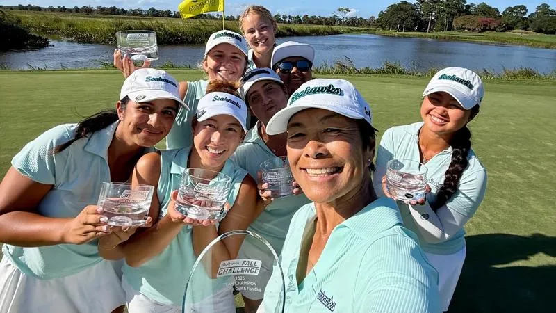 Women's Golf Soars to Golfweek Fall Challenge Title