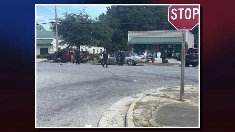 Two vehicles collide on Neuse Boulevard outside Nico's Tires in New Bern