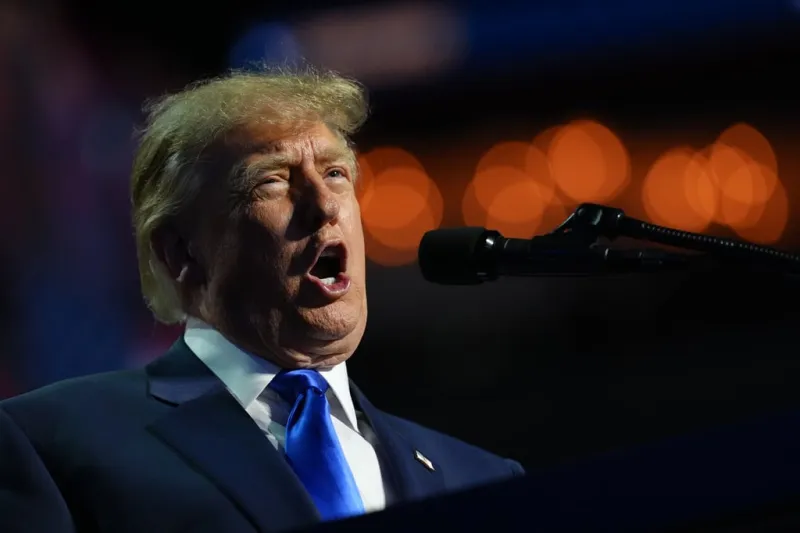 Trump, hoping to salvage midterms, makes a dubious pledge to give every US adult $5,000 if GOP wins