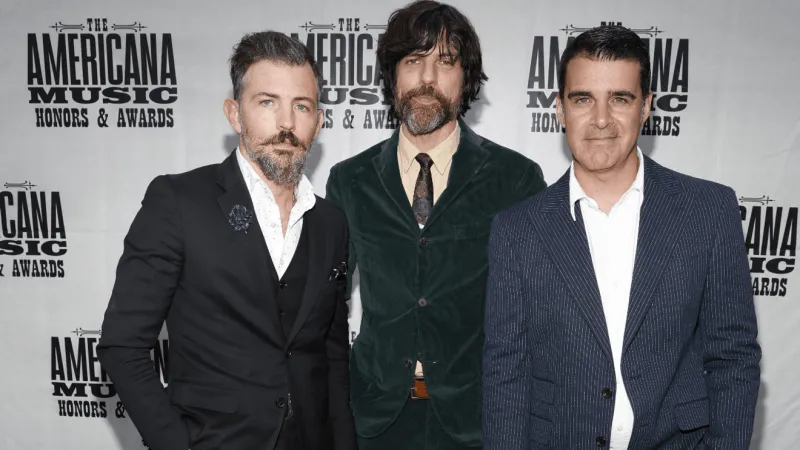 Avett Brothers' New Year's Eve show returns to Asheville