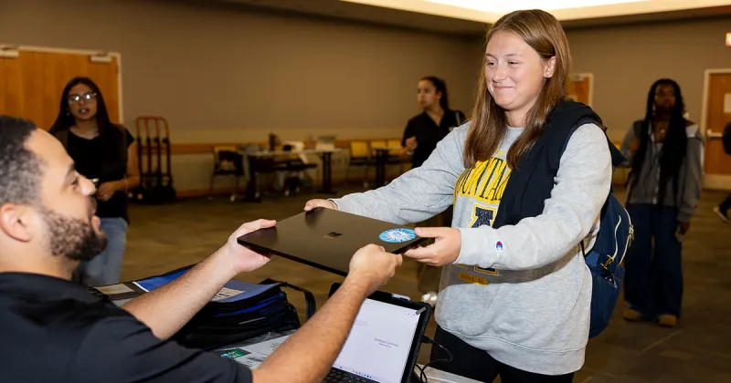 Second life, stronger start: App State and E2D provide 200 refurbished laptops to first-year students