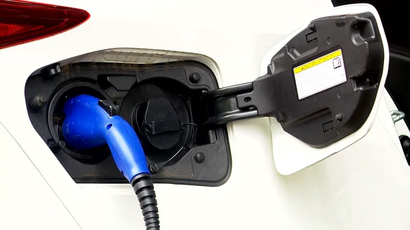 New electric vehicle charging stations coming to 2 WNC gas stations: NCDOT