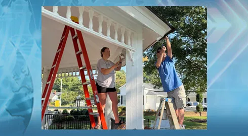 Smithfield Lowe's Volunteers Help Revitalize Four Oaks Park