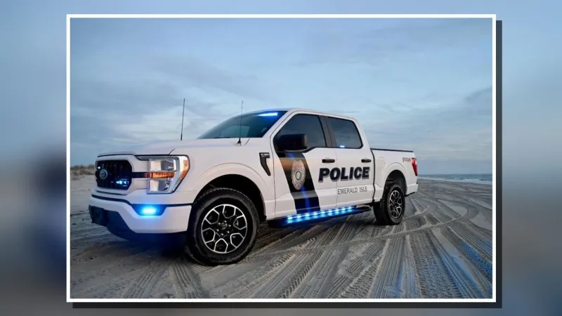 Emerald Isle police, fire departments host community safety program