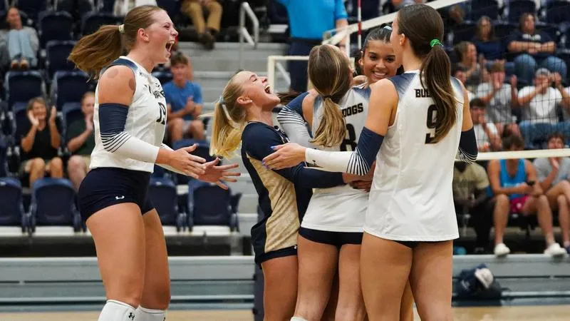 Bulldogs sweep past Cobras Tuesday night