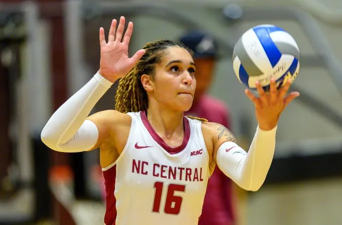 Emmen, Bell Post Double-Doubles In Five-Set Loss