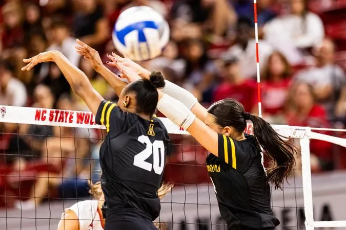 Mountaineers Drop Contest to NC State