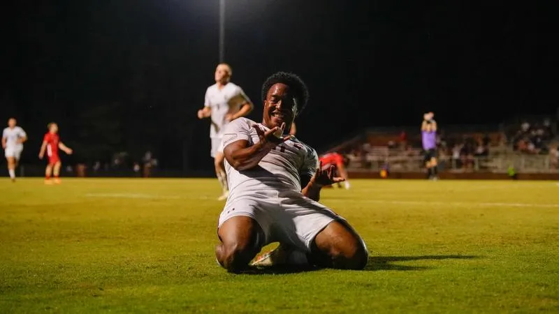 Balanced Attack Helps Elon Past Radford
