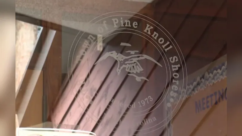 Pine Knoll Shores uses consultant during Town Planner search