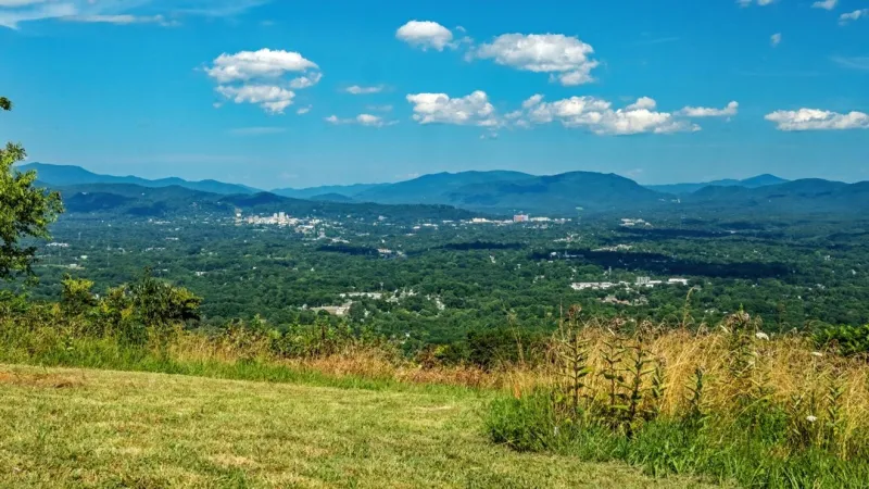 County approves $1.39M contract with architecture firm for Deaverview Mountain public park