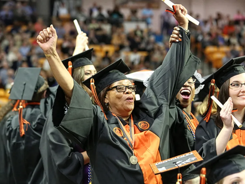 Trailblazing student who returned 42 years later to graduate dies