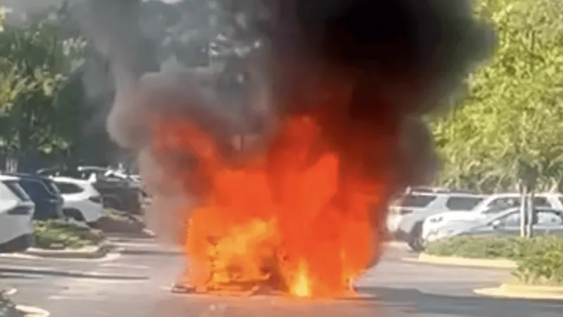 Vehicle fire breaks out in Greenville office parking lot on East Arlington Boulevard