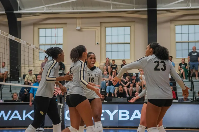 Volleyball wins fifth set to beat Georgia Southern, 3-2