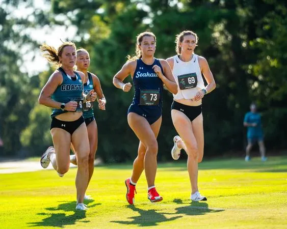 Seahawks Post Top-Three Team Finishes at Chanticleer Challenge