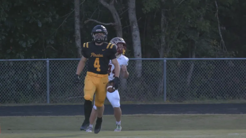 Topsail holds off Ashley in conference matchup, 27-12