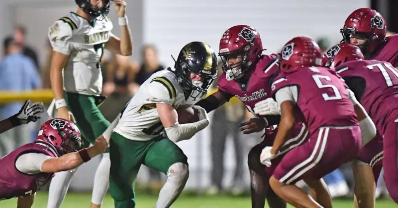 Three touchdowns in the final two minutes: In a rivalry slugfest, one team came out on top