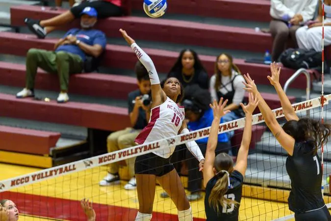 Eagles Fall Twice At Winthrop Invitational