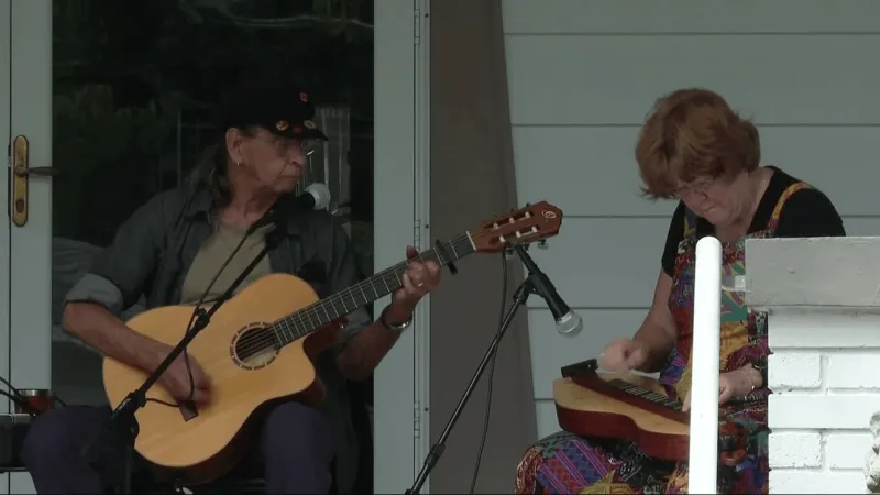 Farmville's inaugural Porchfest draws crowds with 44 local bands, artists