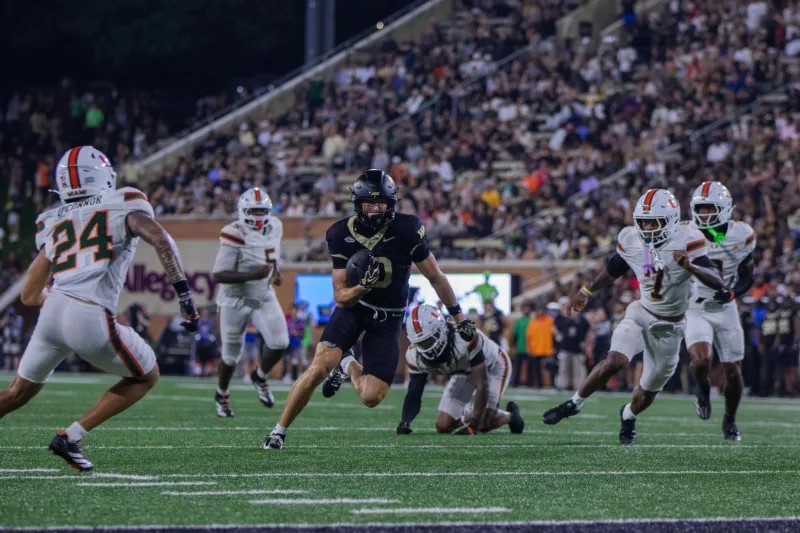 Penalties doom comeback attempt as Football falls to No. 5 Miami