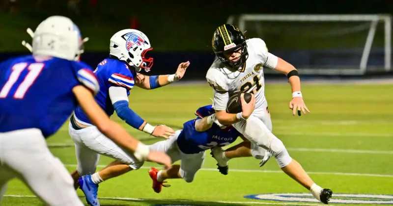 Tuscola erupts with 35 points in a single quarter, cruising to another victory