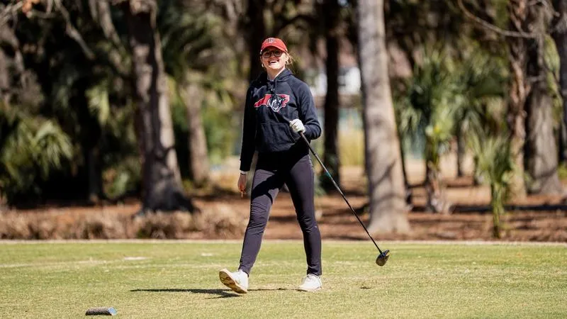 Neild's second place finish leads Bears at Savannah lakes Women's Invitational