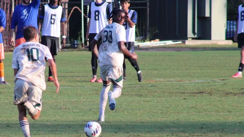 Bradley Delivers Late as Monarchs Stay Unbeaten