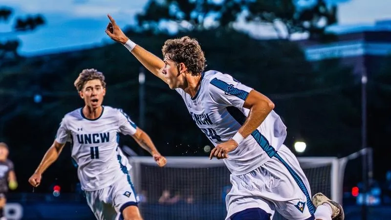 Acevedo's Brace Propels Seahawks to Victory