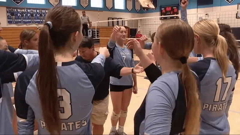 Swansboro volleyball improves to 16-0 after sweeping West Carteret, eyes conference title