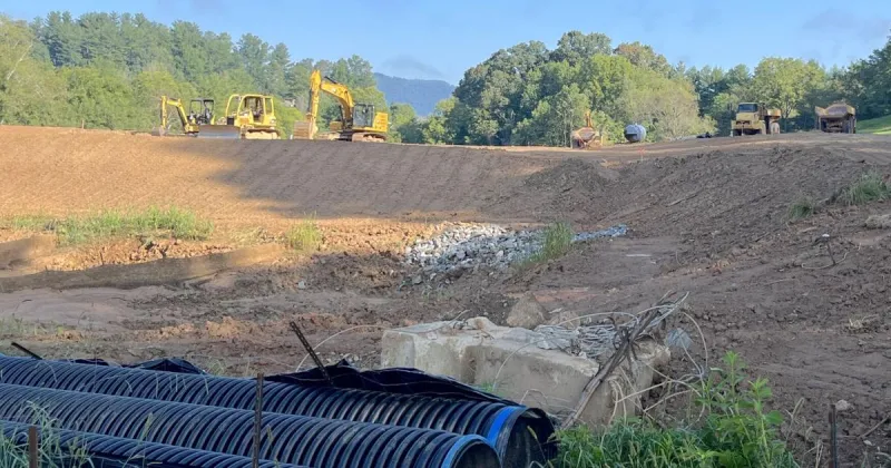 What's going on on Ratcliff Cove?