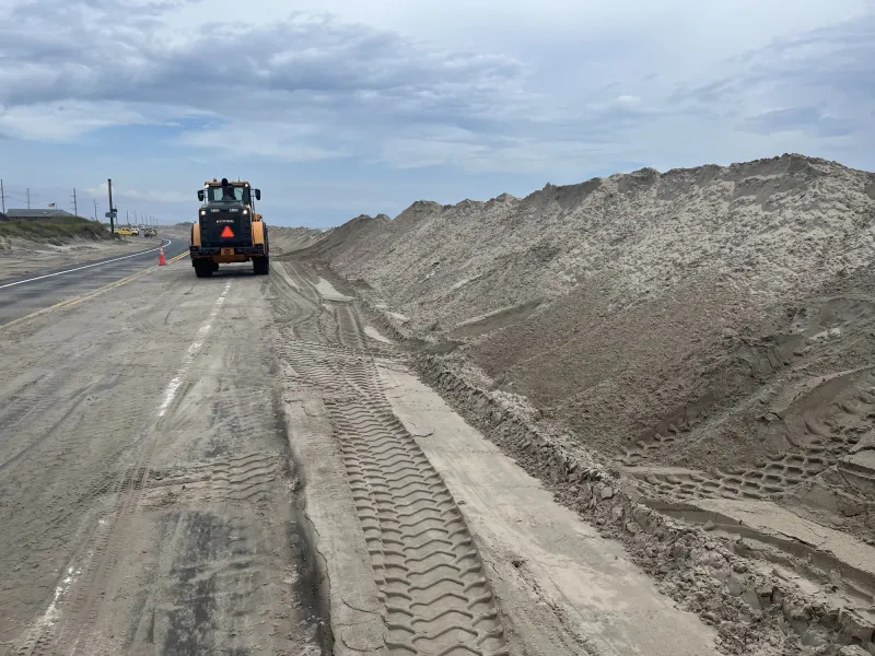 Forecasters expect strong winds, coastal flooding this week
