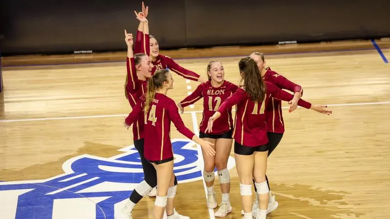 Phoenix Cruises Past Hampton In Straight Sets