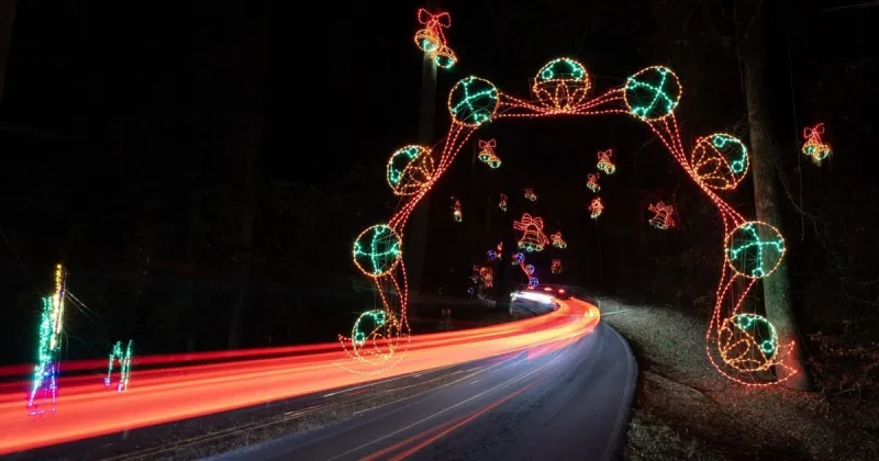 Christmas in September: 1 million Tanglewood lights won't hang themselves