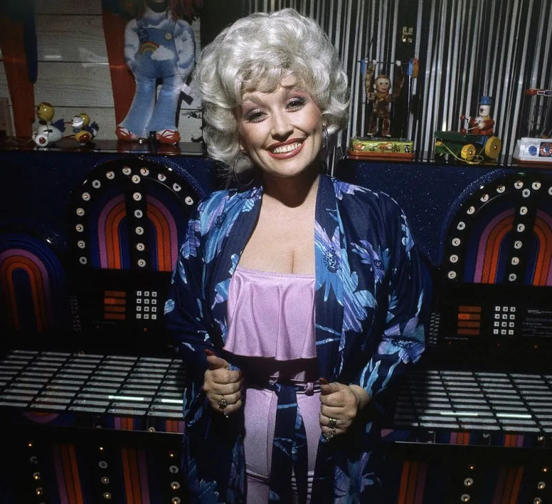 Mecklenburg County proclaims September 25 as 'Dolly Parton Day'