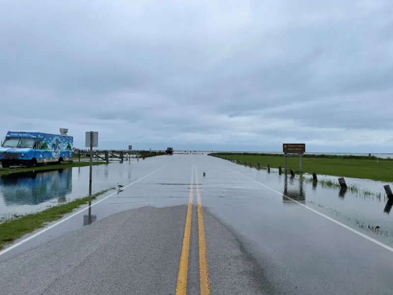 Nor'easter thrashes coast from Cape Lookout to Duck