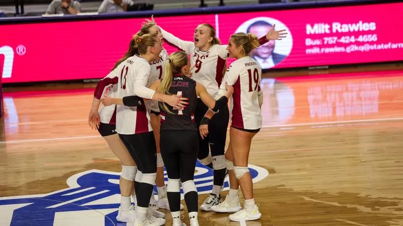 Phoenix Sweeps Hampton For Second Straight Win