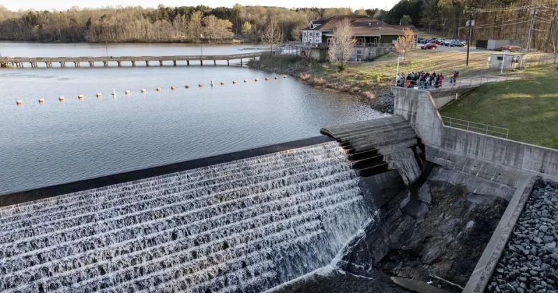 Headed to Salem Lake this weekend? Plan around the races