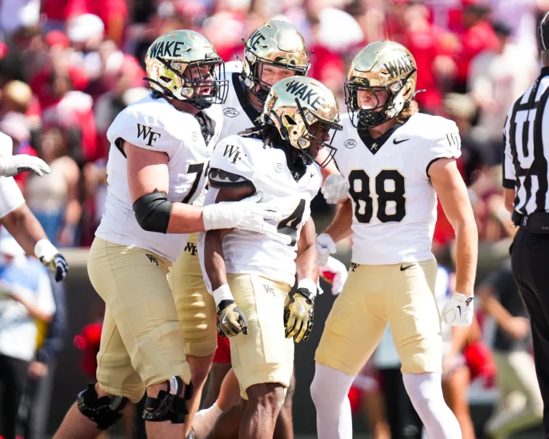 Football comes up with road upset at No. 16 Louisville