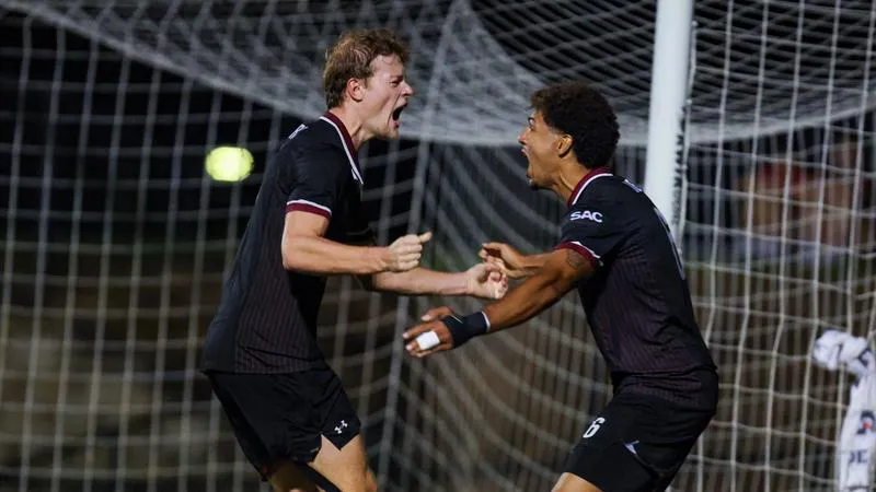 Late goals from Dahlberg and Villalon give Bears win at Newberry