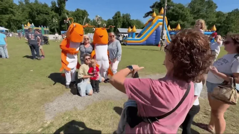 Seafood, rides and live music draw crowds to Sneads Ferry shrimp festival