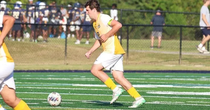 Men's soccer drops road game to Randolph, 5-0