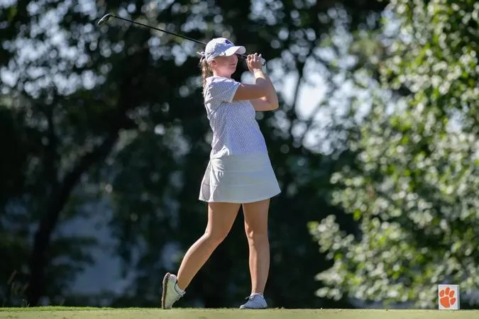 Women's Golf Hits Zoo City for the Tot Hill Farm Invitational