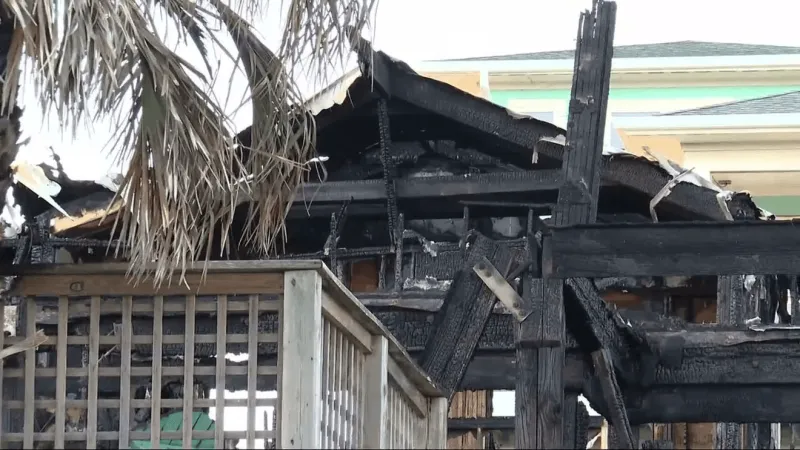 Weekend fire on Emerald Isle's Ocean Drive destroys two homes