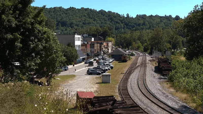 Spruce Pine businesses, fall tourism affected by Blue Ridge Parkway closures