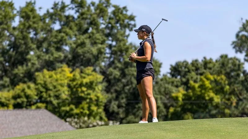Phoenix Takes 10th At Tot Hill Farm Invitational
