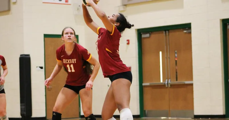 Hickory volleyball team bounces back from season's first loss to claim conference title