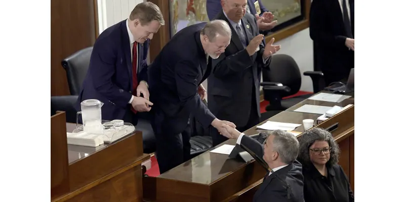 STAM: I will vote against a constitutional amendment limiting income tax rate to 3.5%