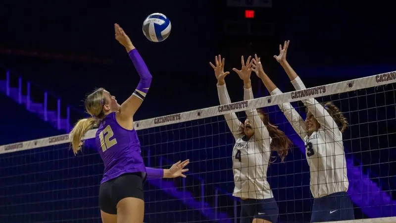 Kranzler, Sharp Post Career Highs in Five-Set Thriller Against Samford