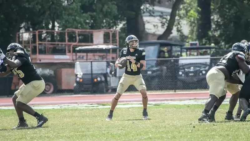 Football Drops Nailbiter To No. 17 North Greenville