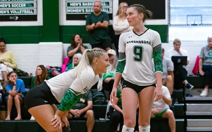 Baxley's Big Day, Mayfield's Elite Defense Lifts Greensboro to Win Over Bishops